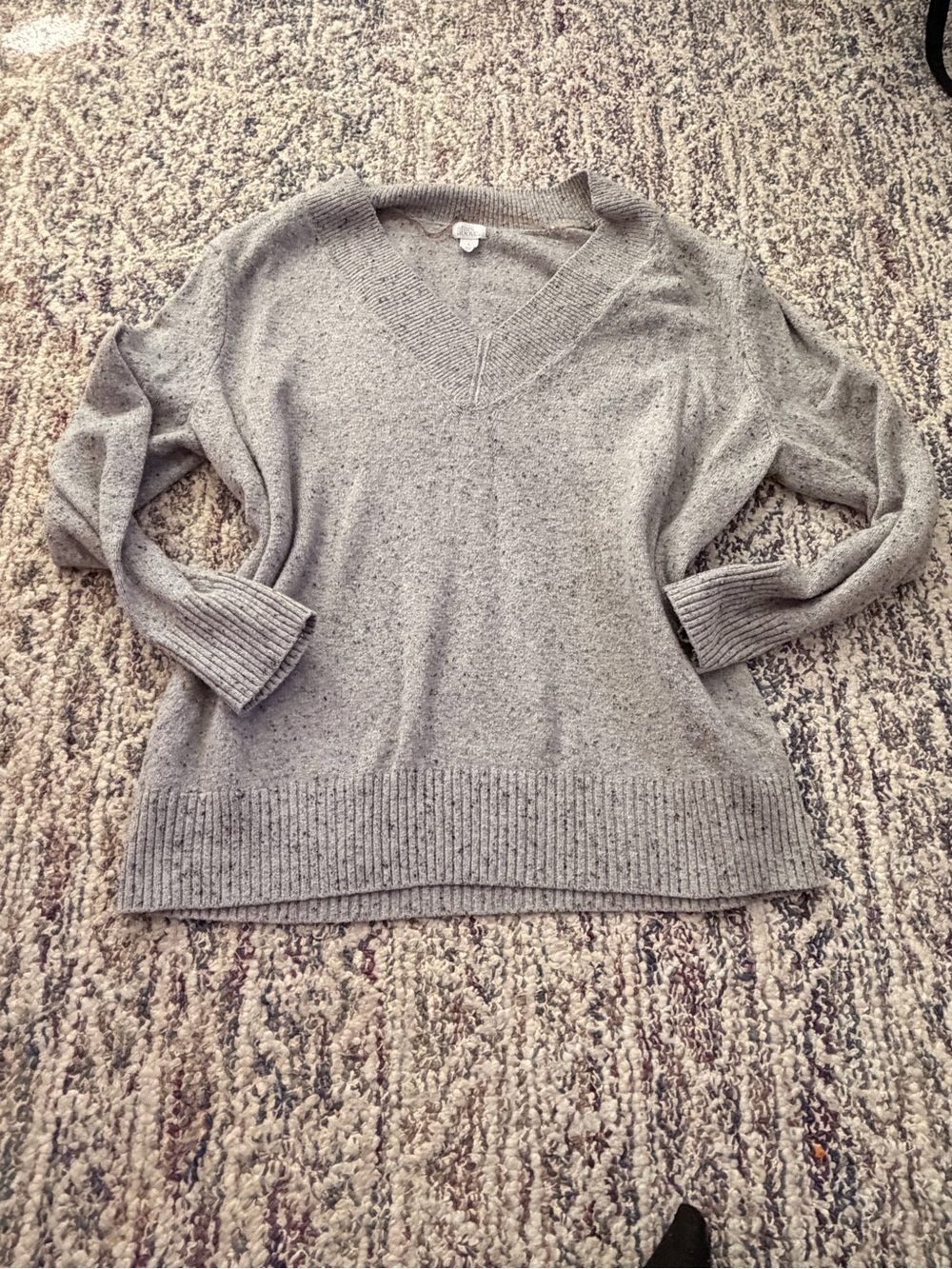 Cozy V-Neck Women's Sweater in Heather Gray